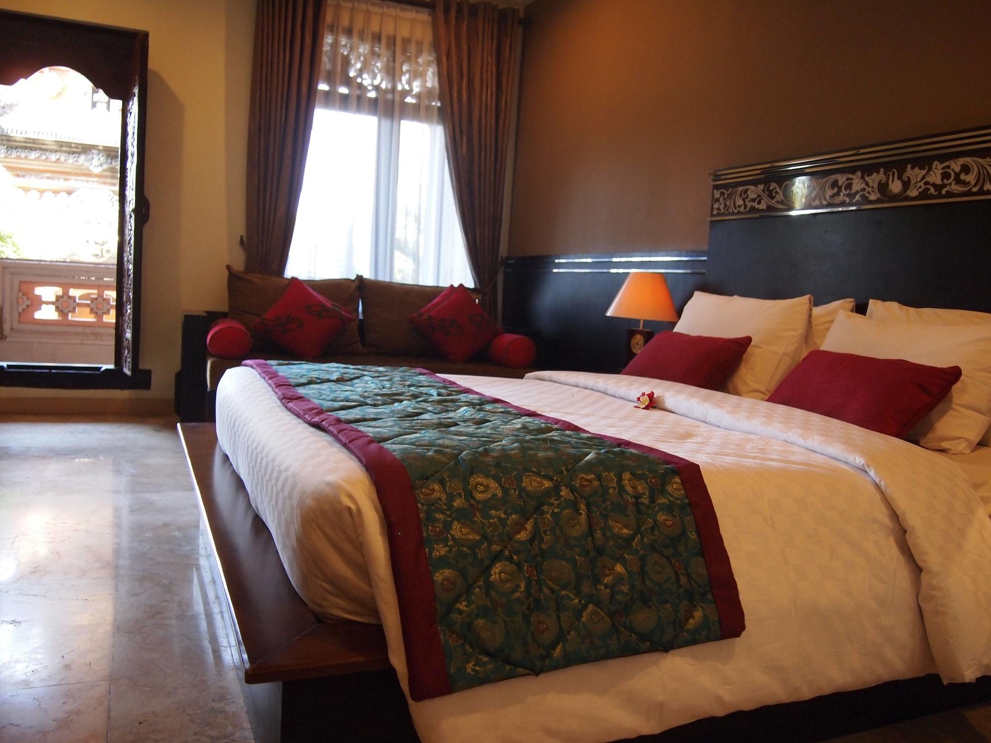 Puri Dewa Bharata Hotel & Villas Legian Exterior foto