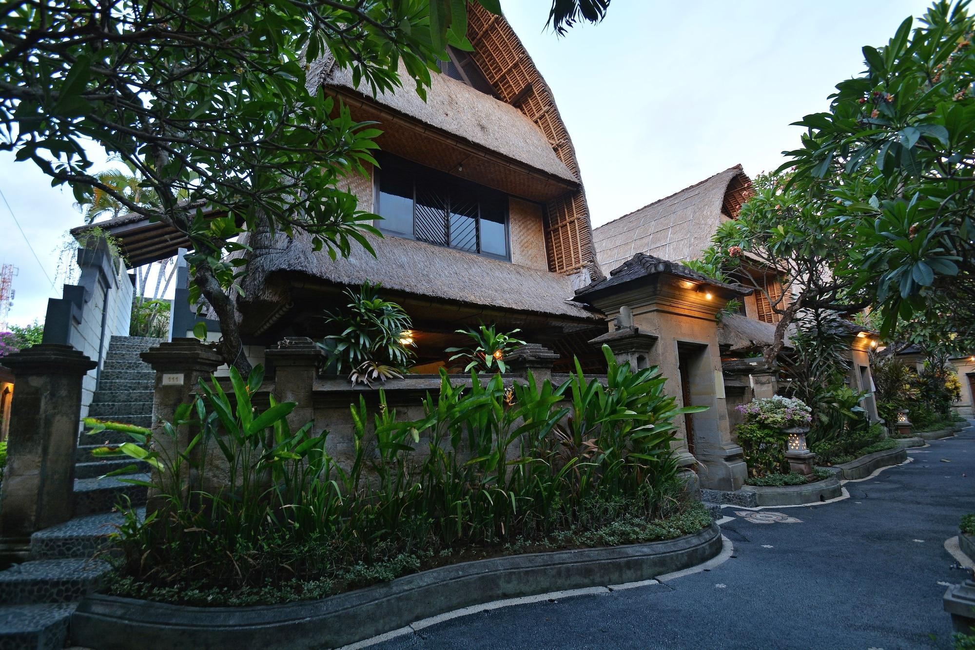 Puri Dewa Bharata Hotel & Villas Legian Exterior foto