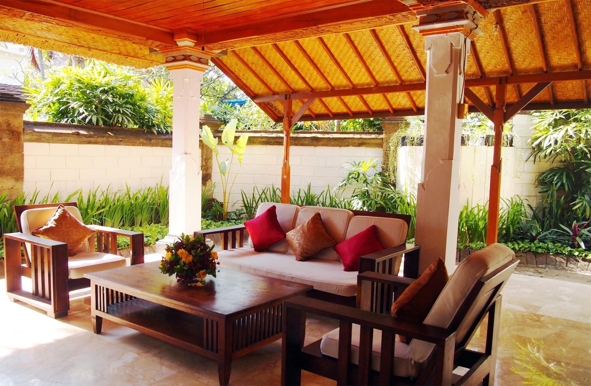 Puri Dewa Bharata Hotel & Villas Legian Exterior foto