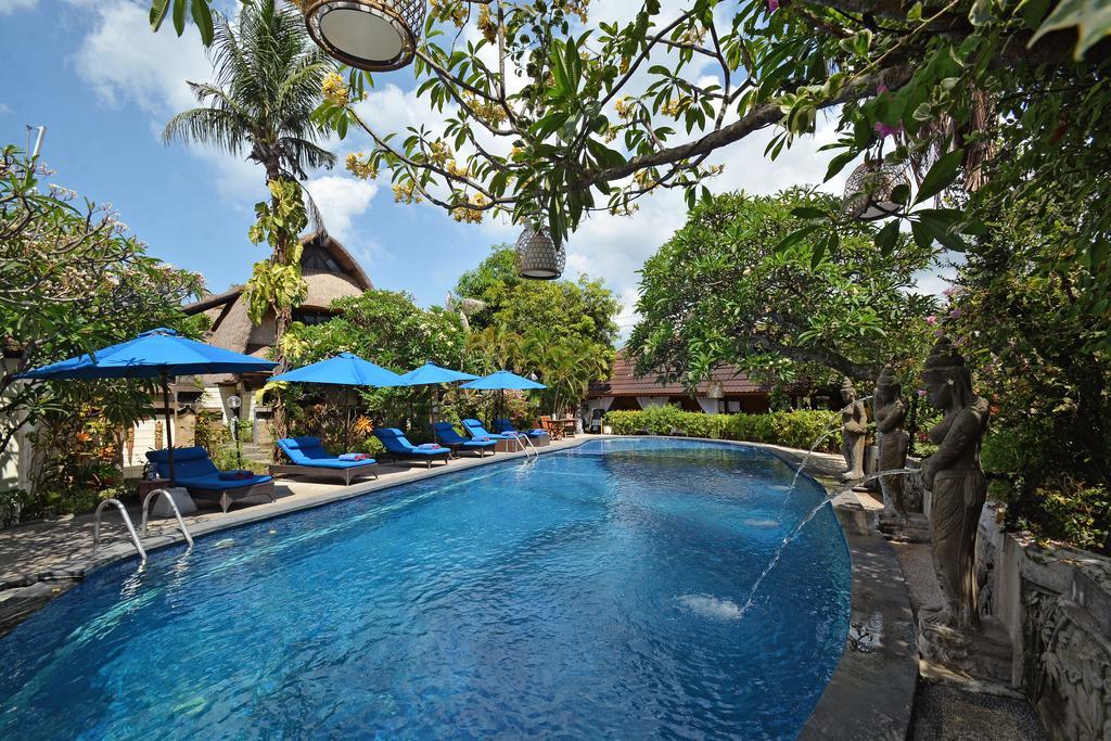 Puri Dewa Bharata Hotel & Villas Legian Exterior foto