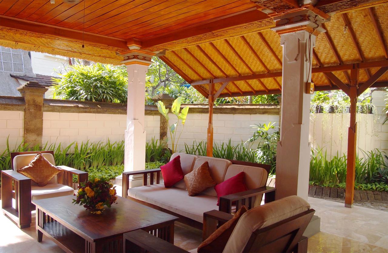 Puri Dewa Bharata Hotel & Villas Legian Exterior foto